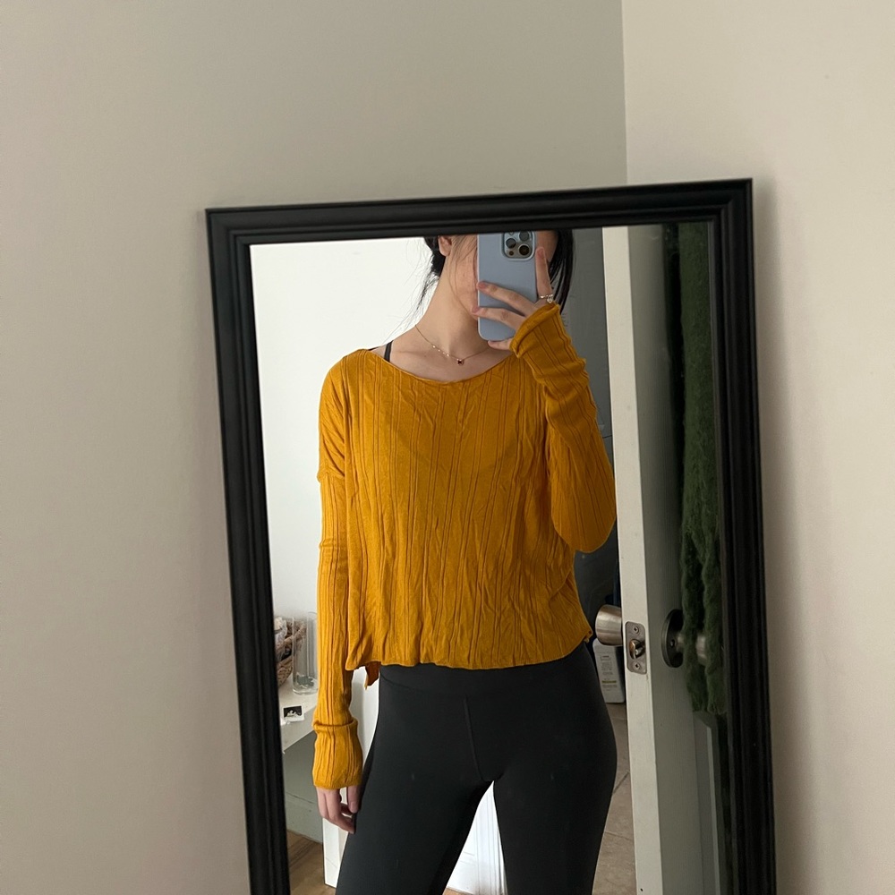 yellow top
